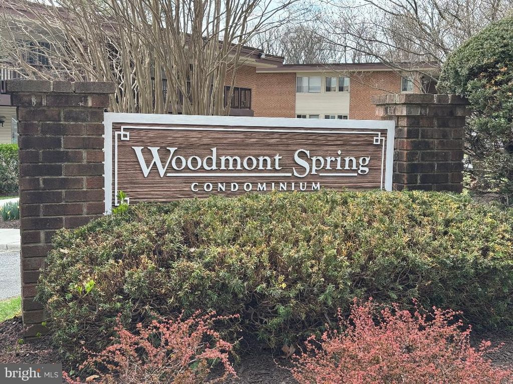 160 TALBOTT ST #205, Rockville, MD 20852