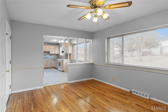 4645 Tauneybrook Drive, St Louis, MO 63128