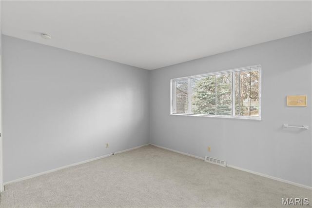 4645 Tauneybrook Drive, St Louis, MO 63128