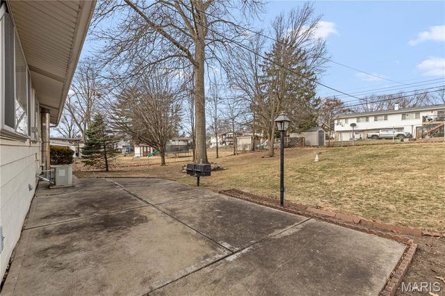 4645 Tauneybrook Drive, St Louis, MO 63128