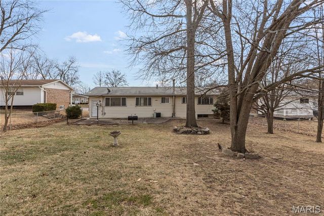 4645 Tauneybrook Drive, St Louis, MO 63128