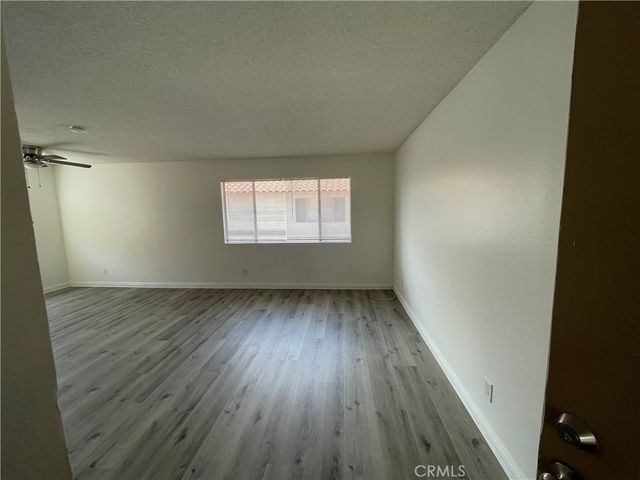 810 S Citrus 11, Azusa, CA 91702