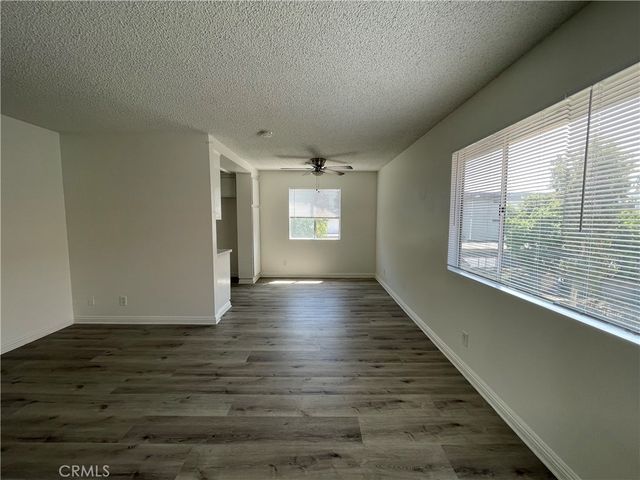 810 S Citrus 11, Azusa, CA 91702