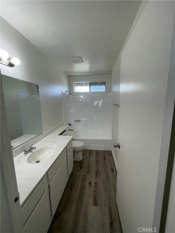 810 S Citrus 11, Azusa, CA 91702