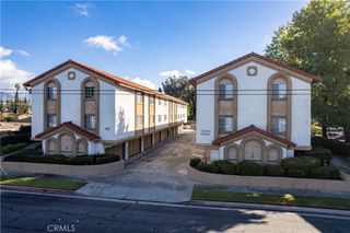 810 S Citrus 11, Azusa, CA 91702