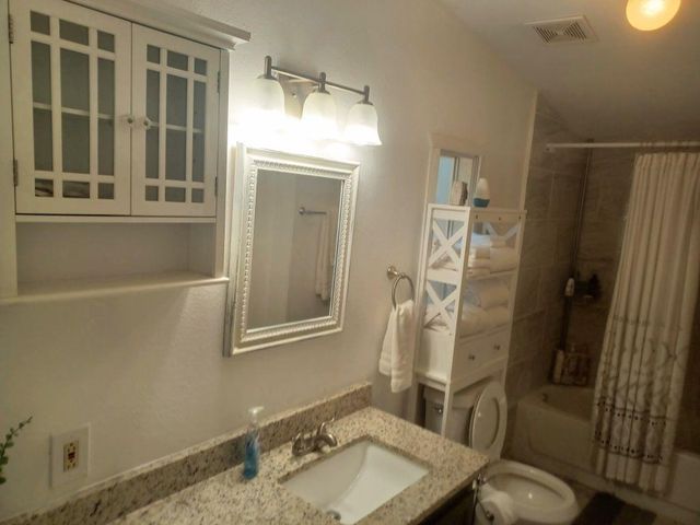 172 Pine Canyon DR, Smithville, TX 78957