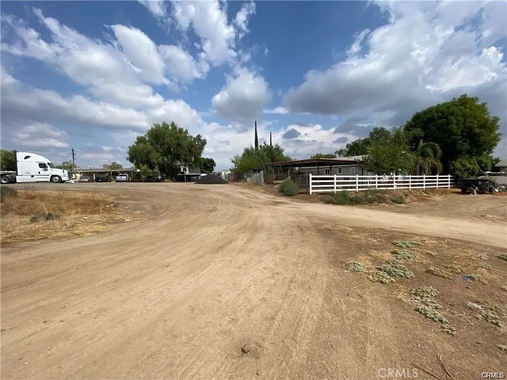 0 Maguglin, Perris, CA 92570