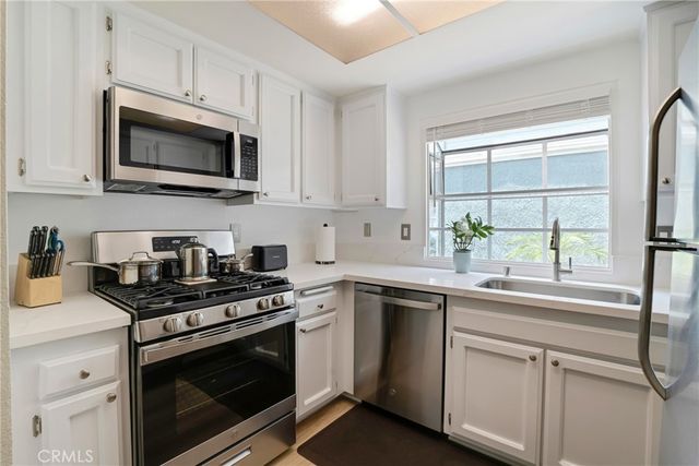 1980 Rory 6, Simi Valley, CA 93063
