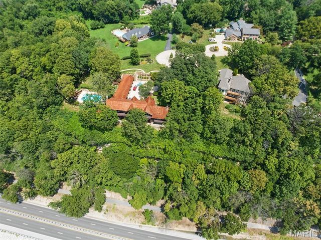 3505 Riverview Court, Godfrey, IL 62035