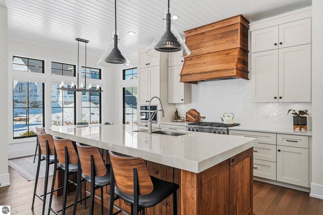 103 Vineyard Ridge Drive, Traverse City, MI 49686