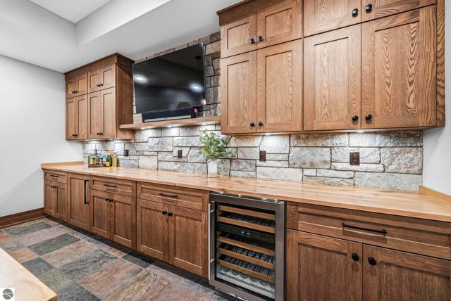 103 Vineyard Ridge Drive, Traverse City, MI 49686