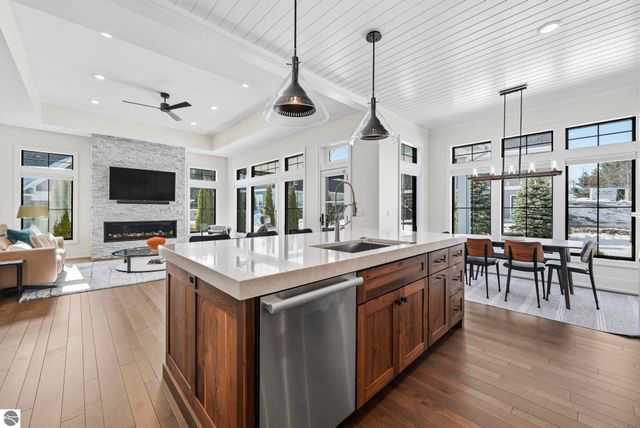 103 Vineyard Ridge Drive, Traverse City, MI 49686