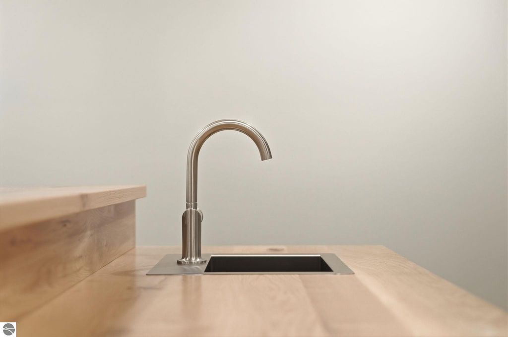 Image 63 of property listing at 103 Vineyard Ridge Drive, Traverse City, MI 49686