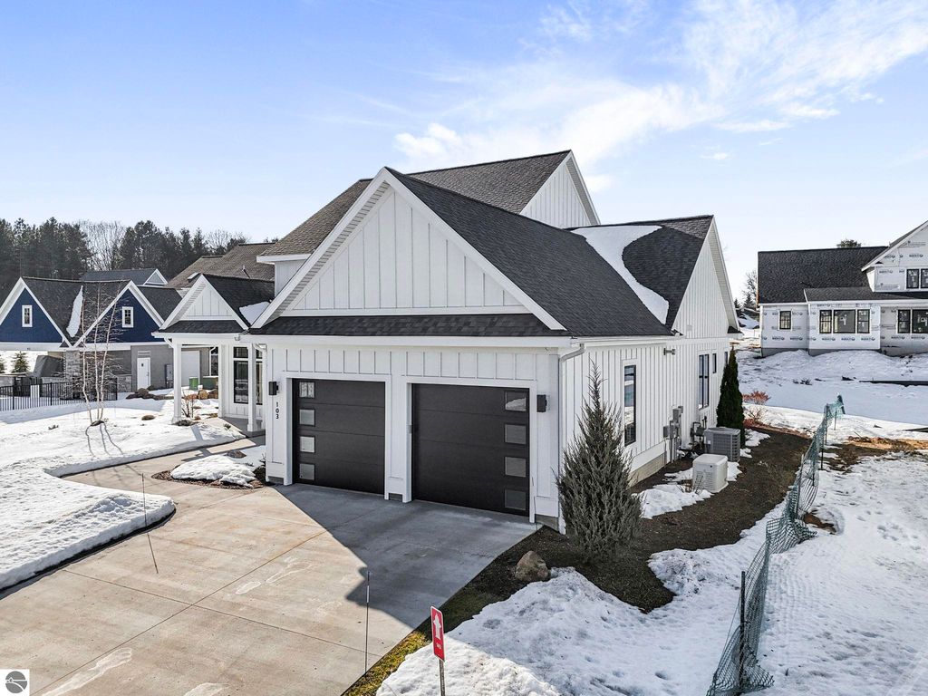 Image 86 of property listing at 103 Vineyard Ridge Drive, Traverse City, MI 49686