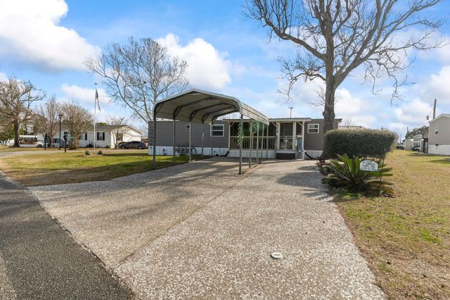 808 Waterway Dr., North Myrtle Beach, SC 29582