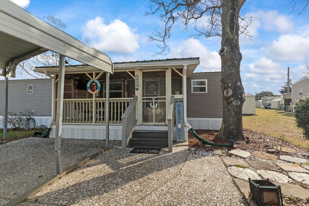 808 Waterway Dr., North Myrtle Beach, SC 29582