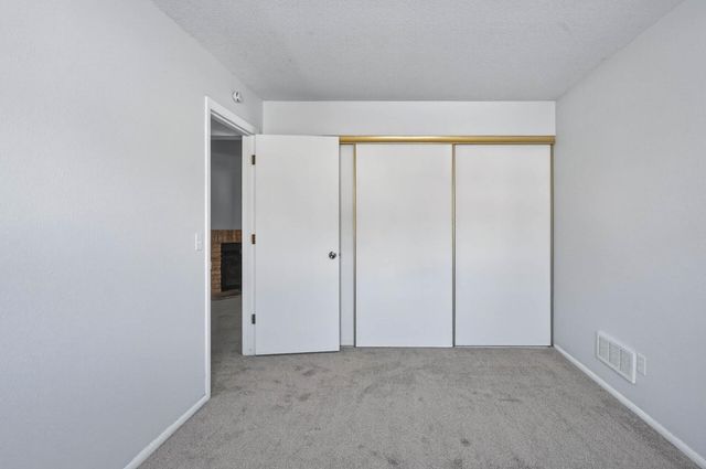 6830 Sandlewood Road, Woodbury, MN 55125