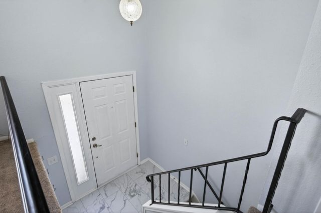 6830 Sandlewood Road, Woodbury, MN 55125