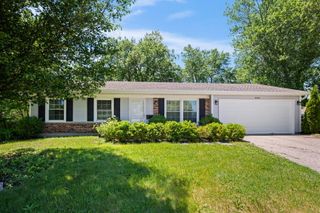 365 Pebble Creek Drive, Lake Zurich, IL 60047