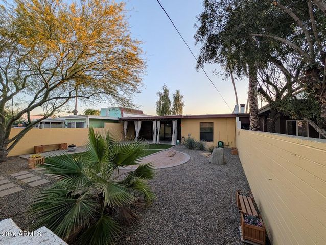 2979 S COUNTRY CLUB Way, Tempe, AZ 85282