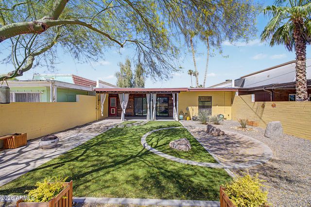 2979 S COUNTRY CLUB Way, Tempe, AZ 85282