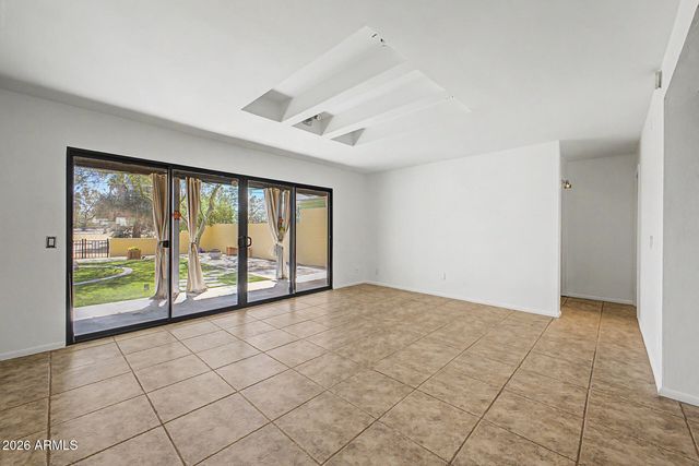 2979 S COUNTRY CLUB Way, Tempe, AZ 85282