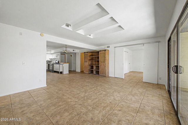2979 S COUNTRY CLUB Way, Tempe, AZ 85282