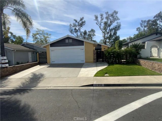 27312 Las Nieves, Mission Viejo, CA 92691