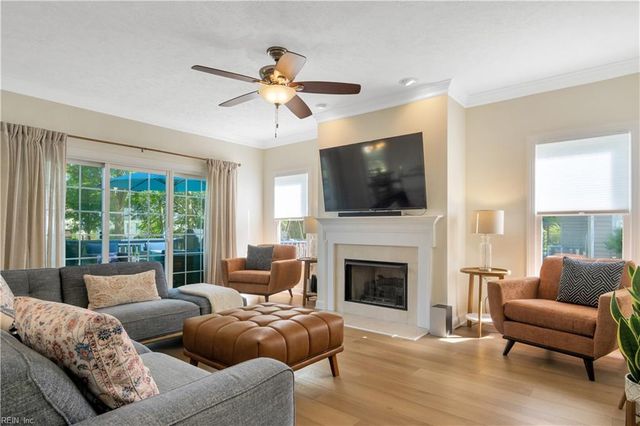 11146 Olde Towne PL, Smithfield, VA 23430
