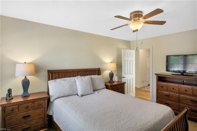 11146 Olde Towne PL, Smithfield, VA 23430