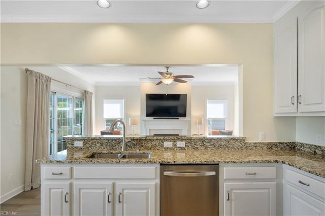 11146 Olde Towne PL, Smithfield, VA 23430