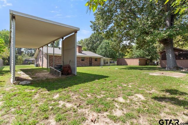 21187 Kristen Dr, Chandler, TX 75758