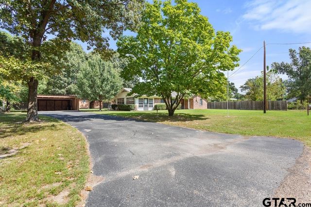 21187 Kristen Dr, Chandler, TX 75758