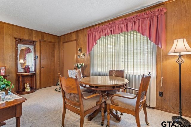 21187 Kristen Dr, Chandler, TX 75758