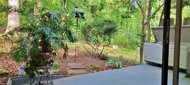 203 Lamplighter Circle, Winston-salem, NC 27104