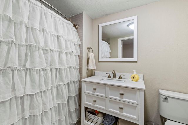 109 Holderrieth Boulevard, Tomball, TX 77375