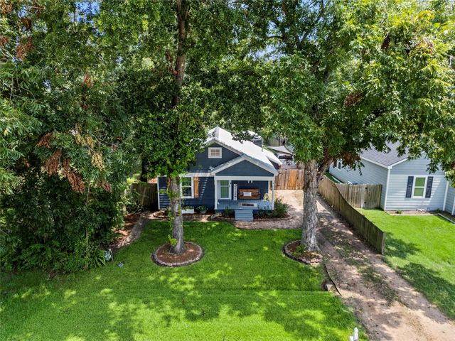 109 Holderrieth Boulevard, Tomball, TX 77375
