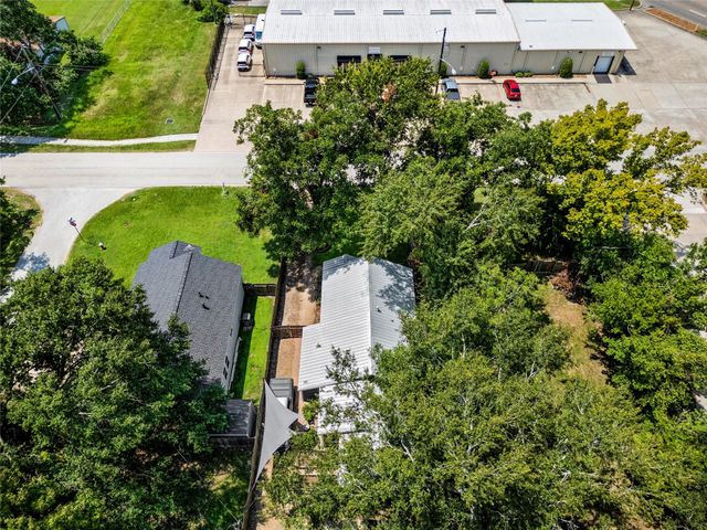 109 Holderrieth Boulevard, Tomball, TX 77375