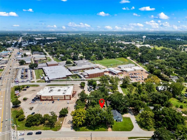 109 Holderrieth Boulevard, Tomball, TX 77375