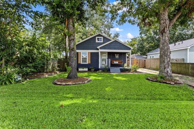 109 Holderrieth Boulevard, Tomball, TX 77375