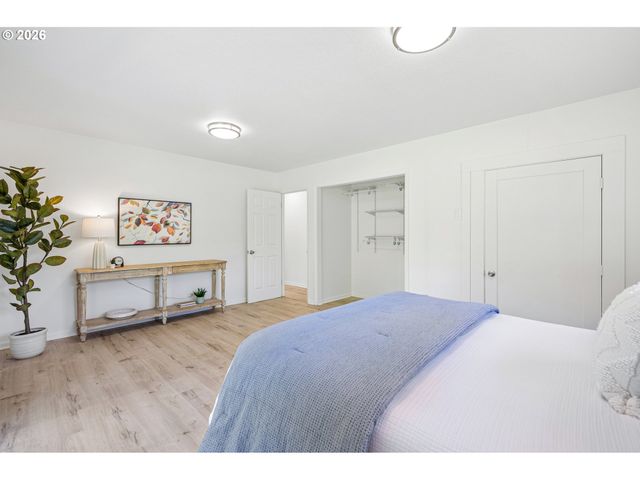 23380 Se HOWLETT Rd, Eagle Creek, OR 97022