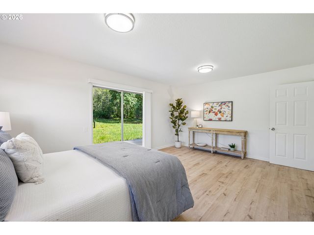 23380 Se HOWLETT Rd, Eagle Creek, OR 97022