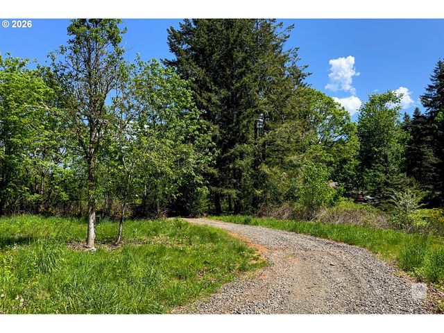 23380 Se HOWLETT Rd, Eagle Creek, OR 97022