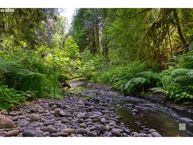23380 Se HOWLETT Rd, Eagle Creek, OR 97022