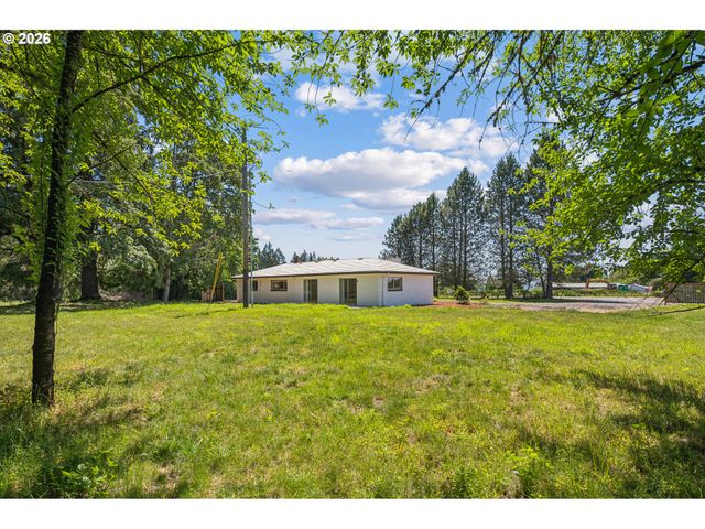 23380 Se HOWLETT Rd, Eagle Creek, OR 97022