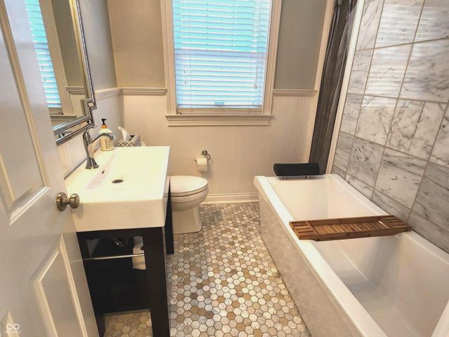 6167 Guilford Avenue, Indianapolis, IN 46220