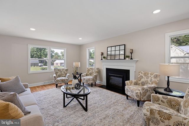 3 WHITE OAK RD, Wilmington, DE 19809