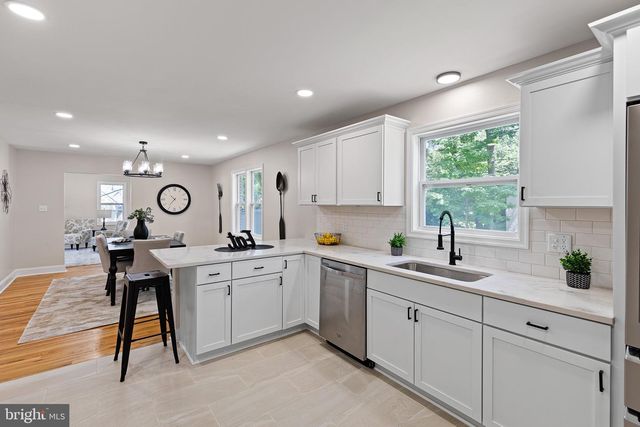3 WHITE OAK RD, Wilmington, DE 19809