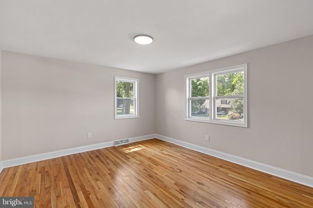 3 WHITE OAK RD, Wilmington, DE 19809