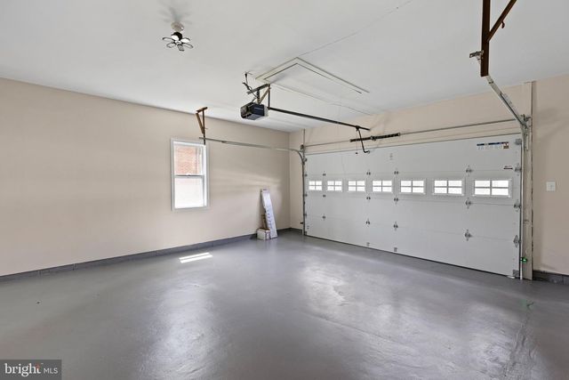 3 WHITE OAK RD, Wilmington, DE 19809